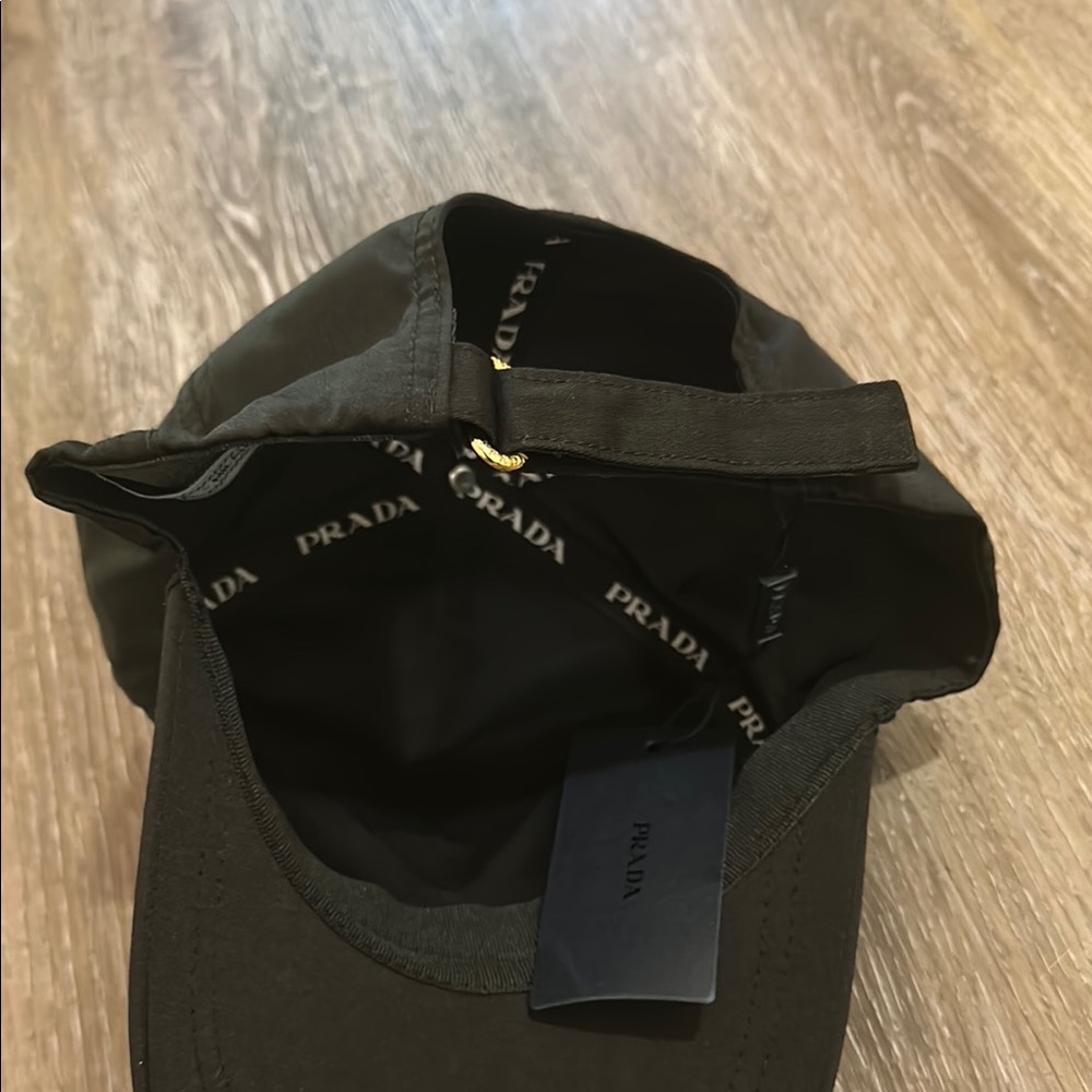 Prada Sleek Black Logo Cap - Picture 3 of 4